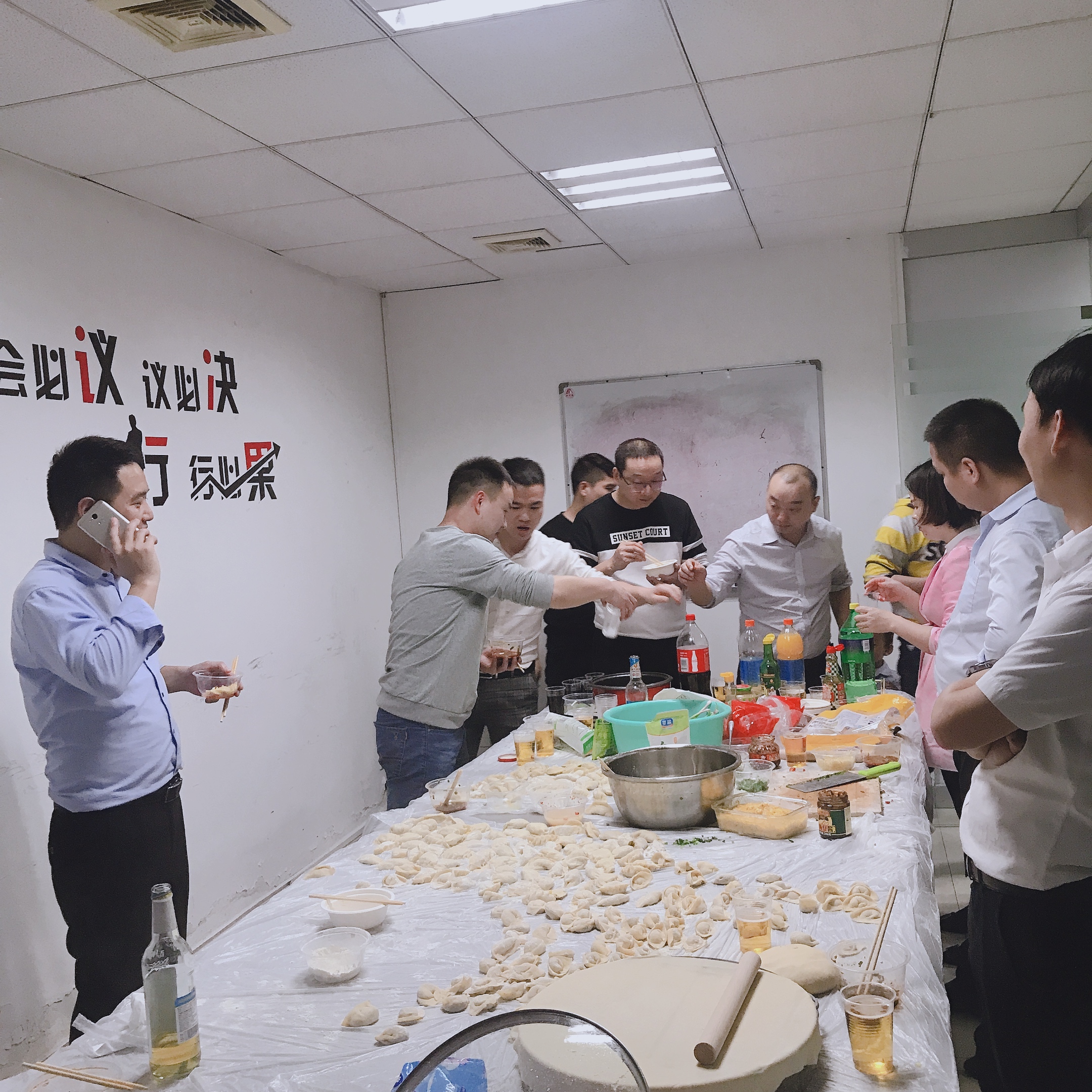 東勝物流--冬至的歡樂時光，深圳到香港物流,香港物流專線,深圳香港進(jìn)出口,中港物流,香港深圳貨運(yùn)運(yùn)輸_深圳市東勝物流有限公司