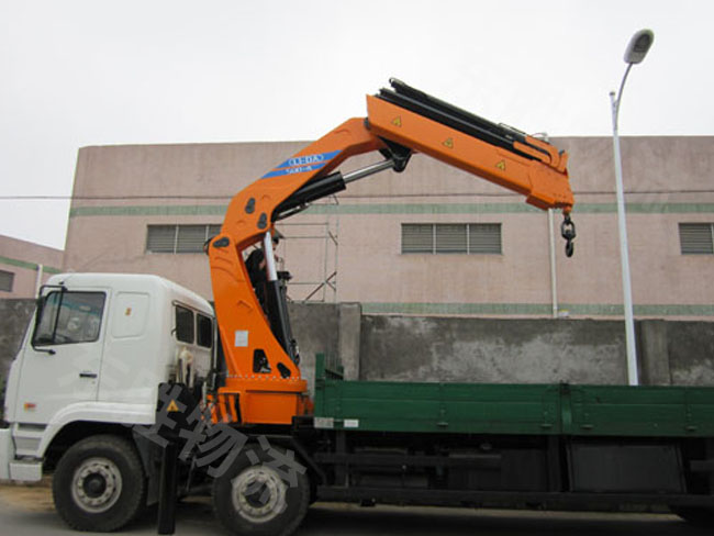 到澳門吊機(jī)車運(yùn)輸