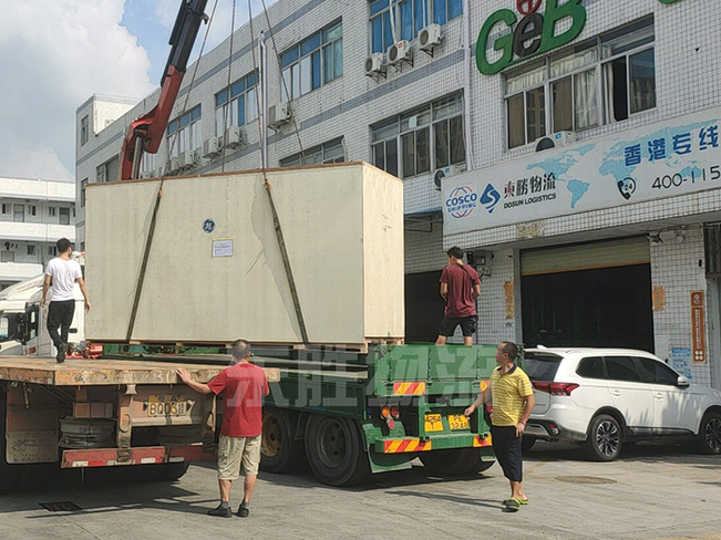 深圳到香港的吊機(jī)車